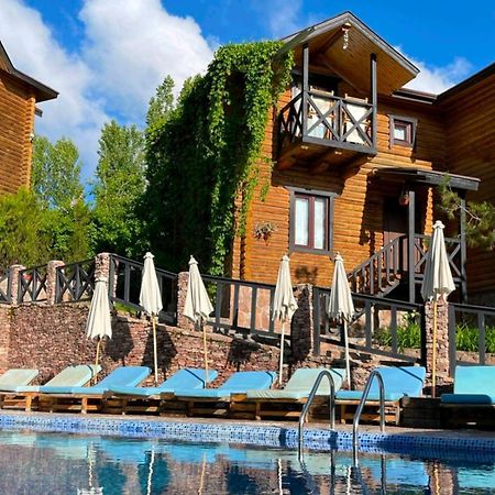Boutigue Hotel Nebesa Chimgan エクステリア 写真