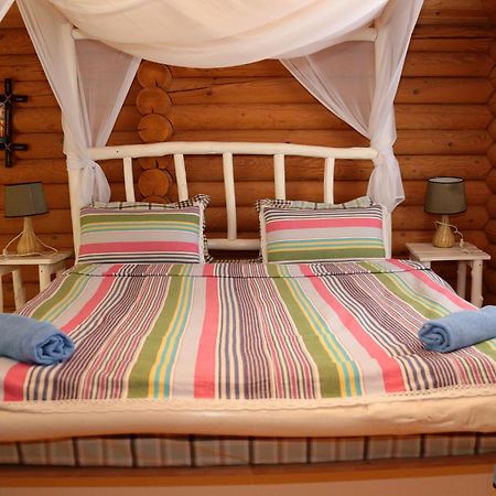 Boutigue Hotel Nebesa Chimgan エクステリア 写真