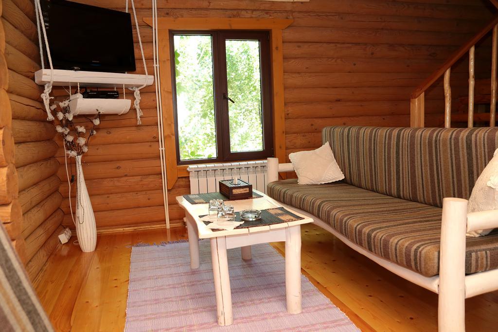 Boutigue Hotel Nebesa Chimgan エクステリア 写真